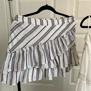 Noisy May grey and white skirt